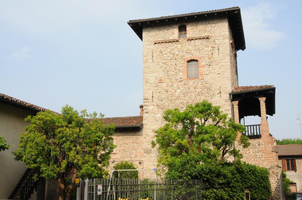 La Torre Medioevale Bed & Breakfast Marne di Filago Exterior photo