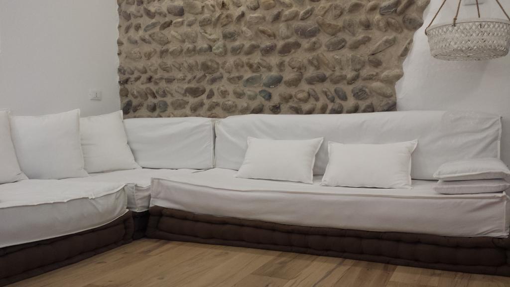 La Torre Medioevale Bed & Breakfast Marne di Filago Exterior photo