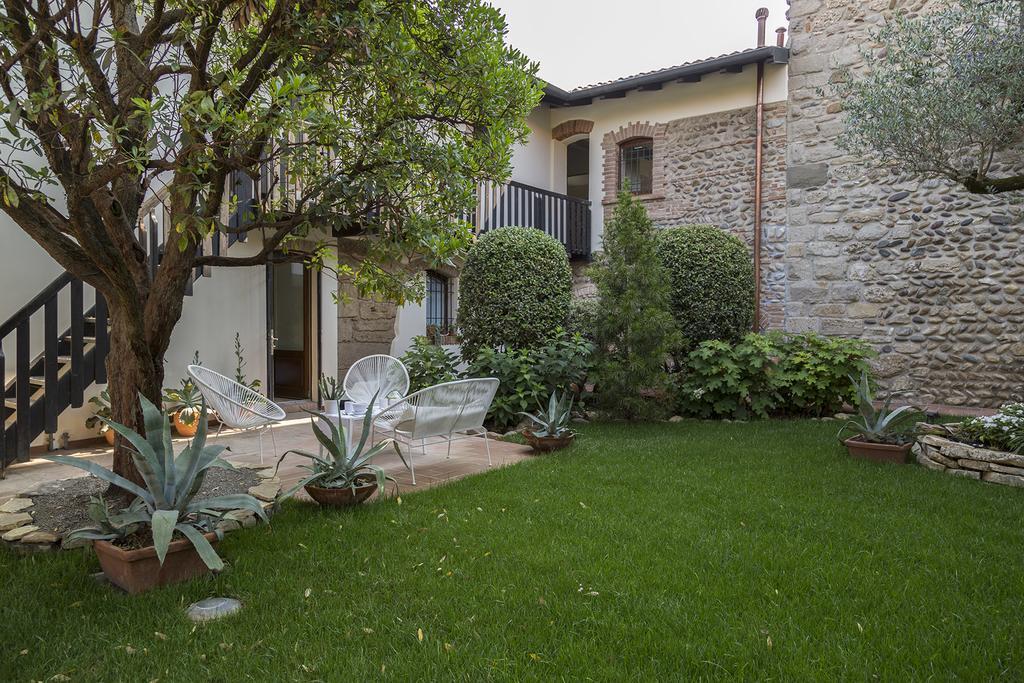 La Torre Medioevale Bed & Breakfast Marne di Filago Exterior photo